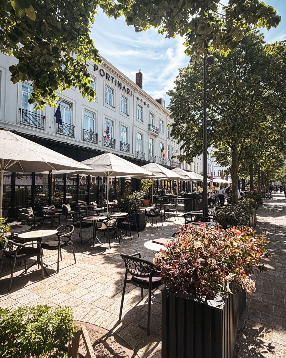 Gezellig dineren of lunchen in CULT Brugge